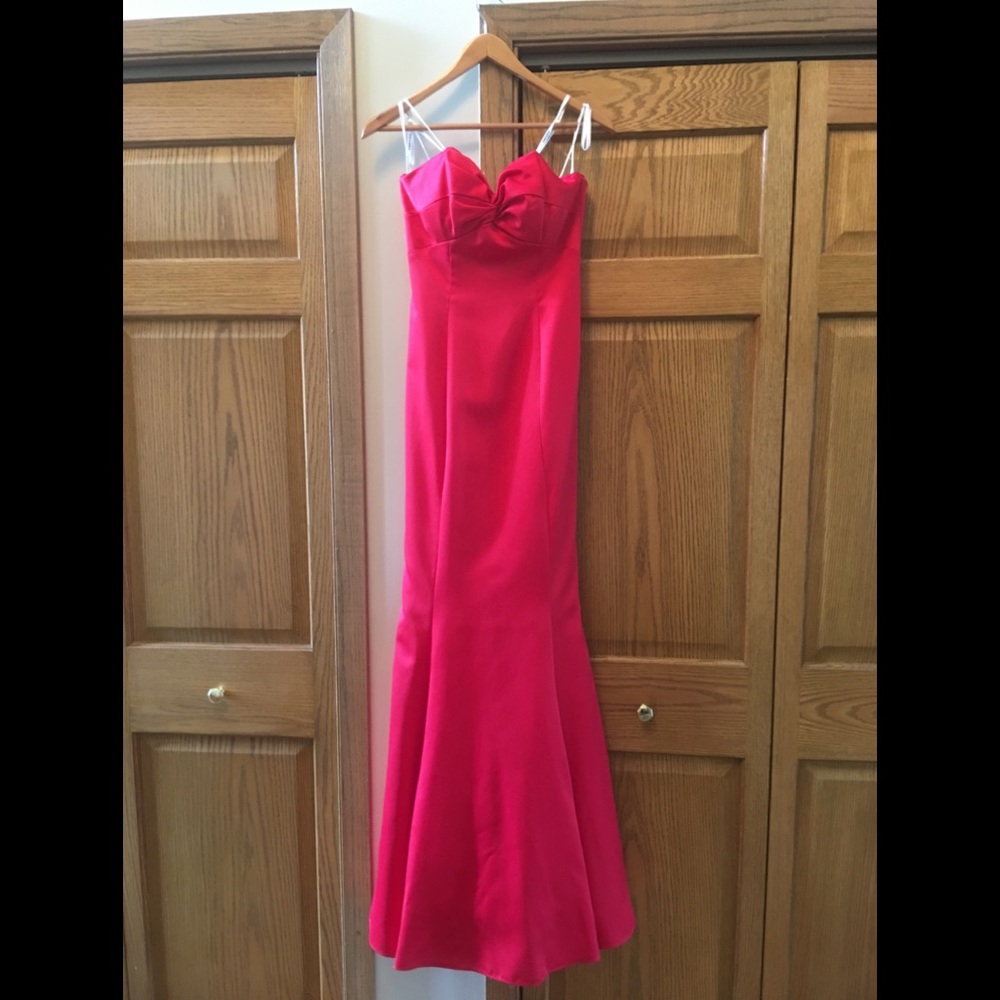 Gorgeous Faviana Red Formal Mermaid Strapless Gown